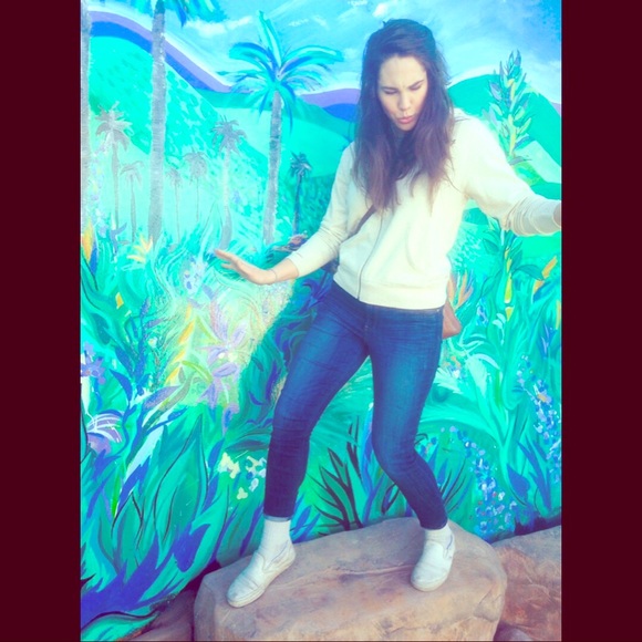 Meet your Posher, Annelise - Picture 1 of 1